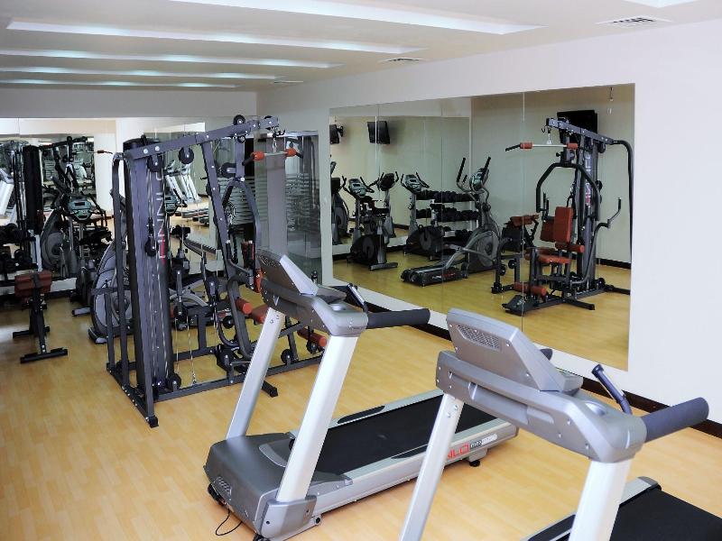 Doubletree By Hilton Shymkent Hotell Exteriör bild