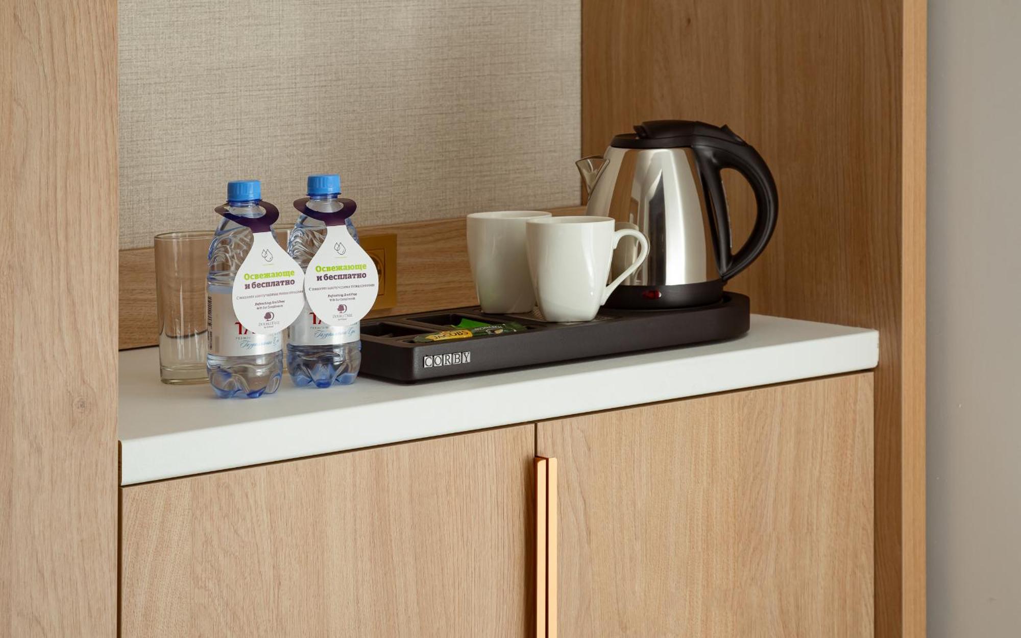Doubletree By Hilton Shymkent Hotell Exteriör bild